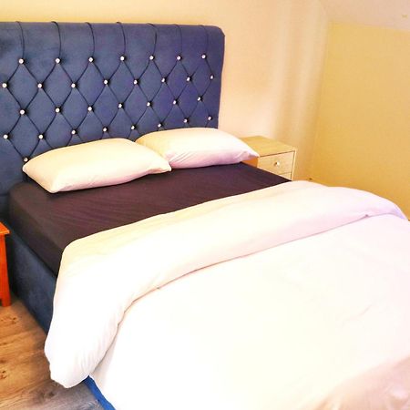 شقة Deluxe Dwelling - 15 Mins From Cork City/Airport المظهر الخارجي الصورة
