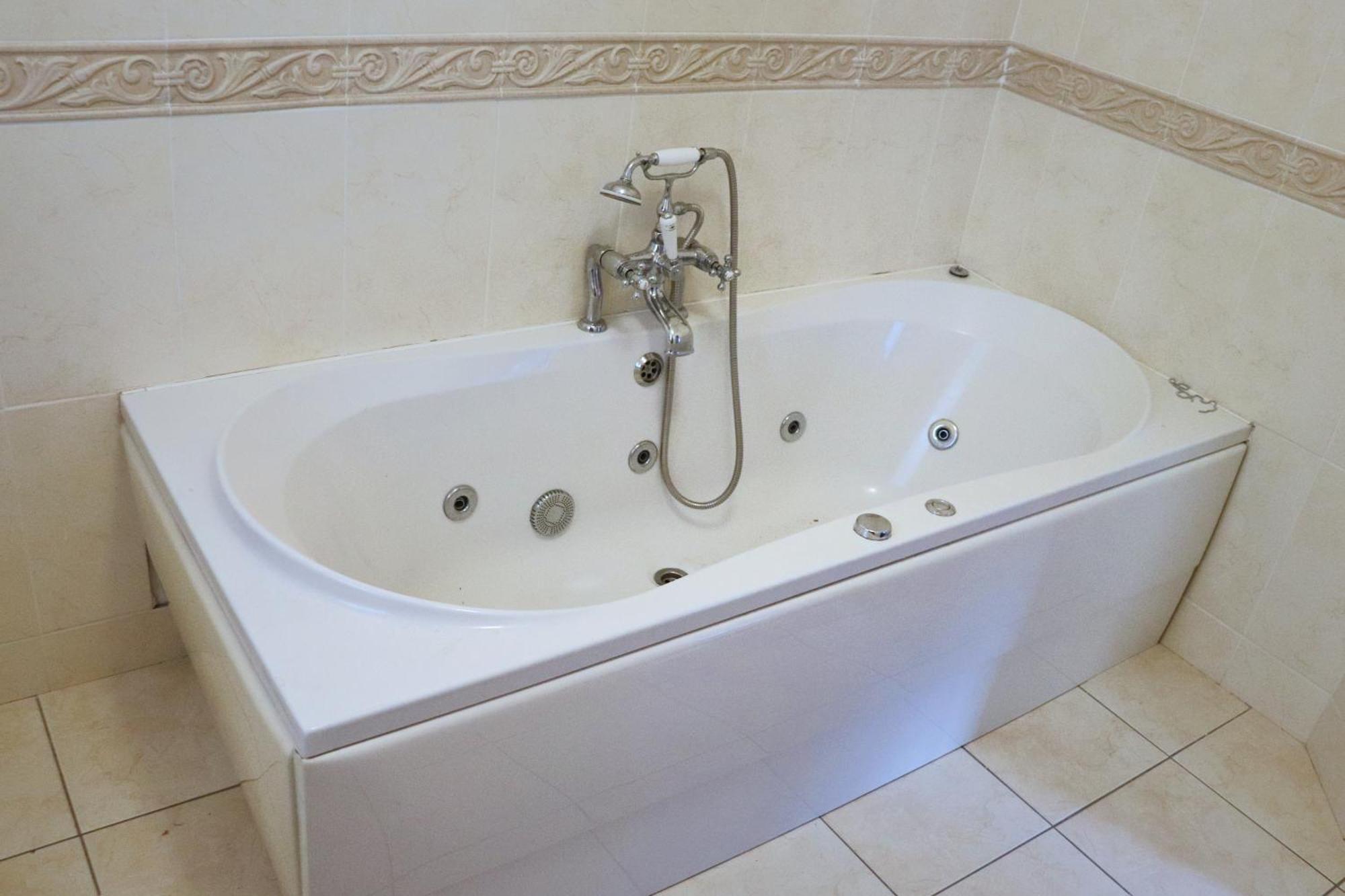 شقة Deluxe Dwelling - 15 Mins From Cork City/Airport المظهر الخارجي الصورة
