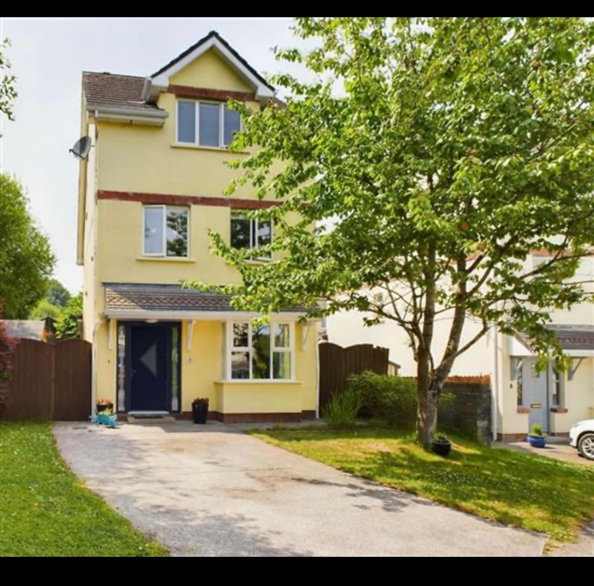 شقة Deluxe Dwelling - 15 Mins From Cork City/Airport المظهر الخارجي الصورة